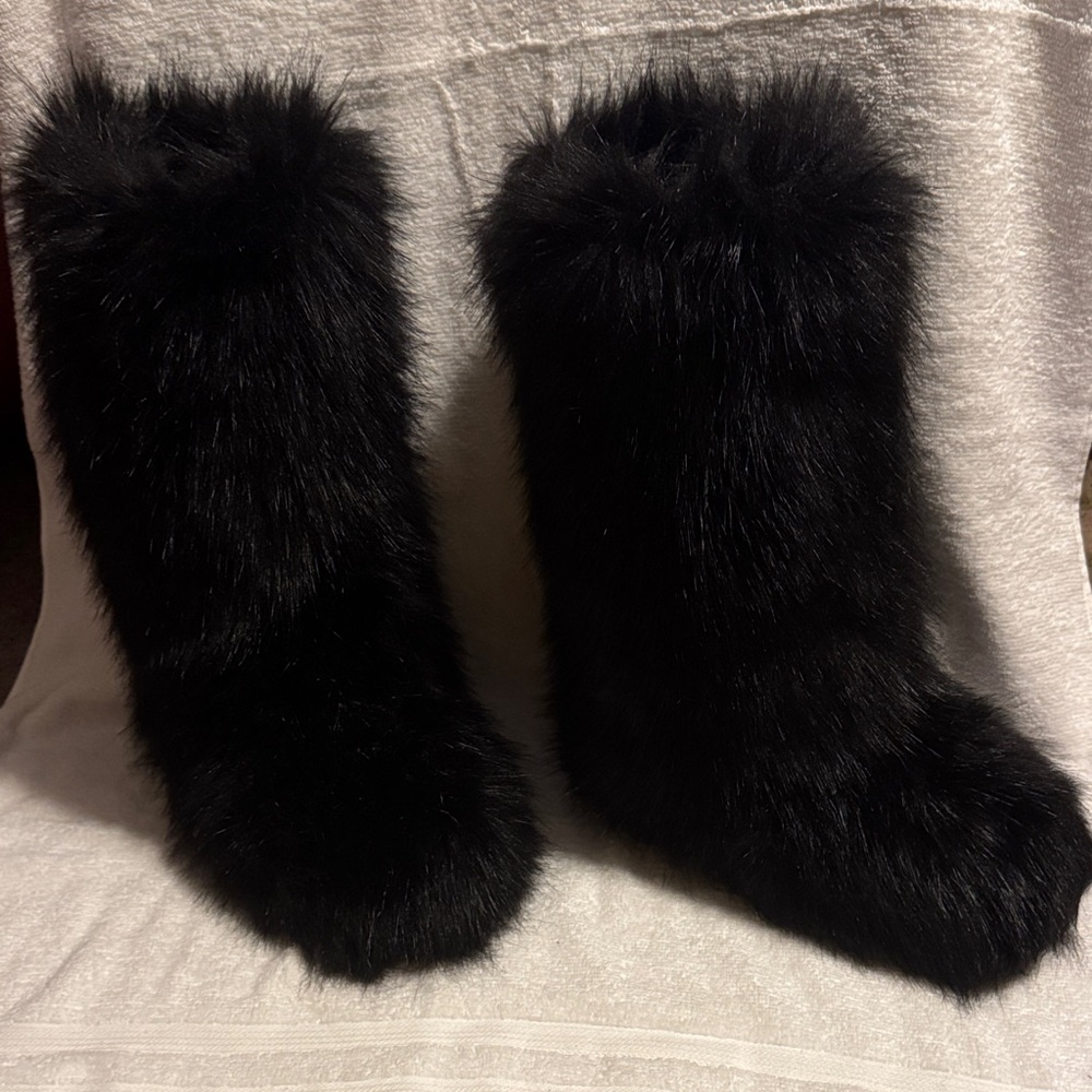 Women's Black Faux Fur Winter Boots